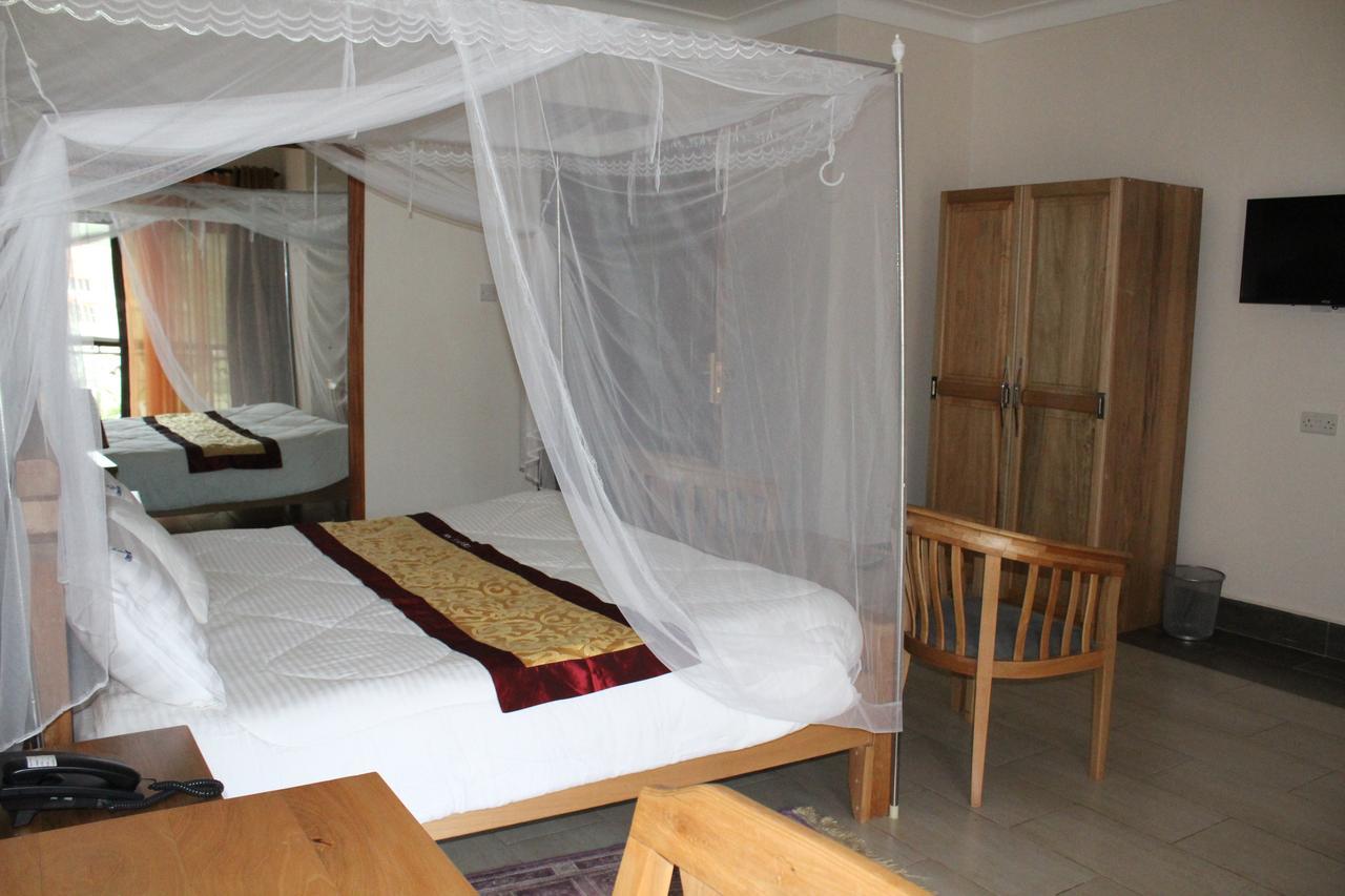 Cepha'S Inn Kabale 外观 照片