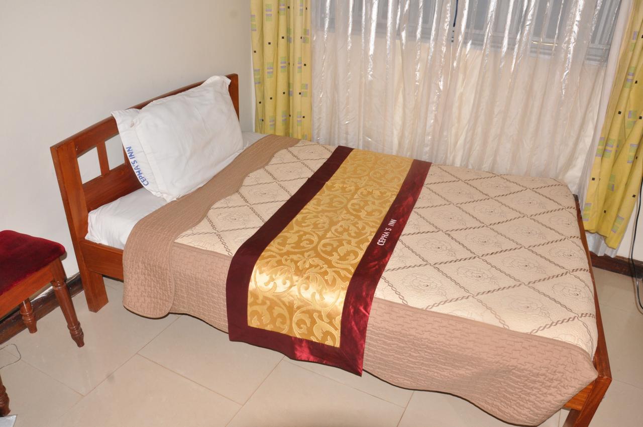 Cepha'S Inn Kabale 外观 照片