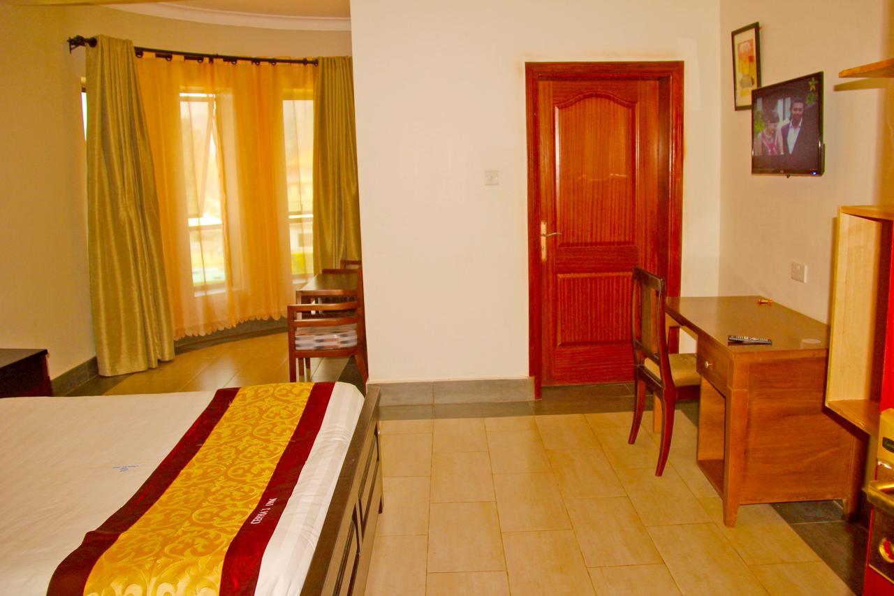 Cepha'S Inn Kabale 外观 照片